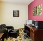 Quality Suites Huntsville Near University hotel detail image 7