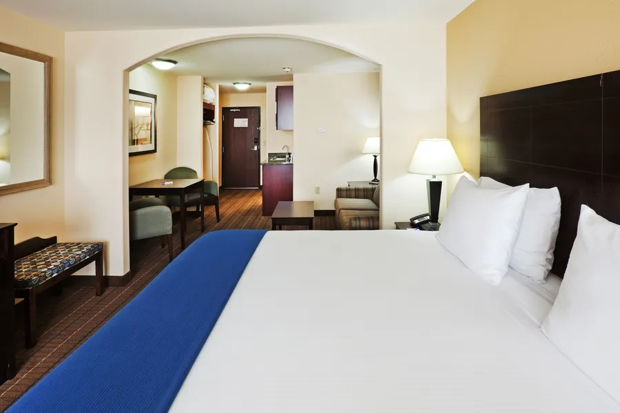 Holiday Inn Express Hotel & Suites Pauls Valley by IHG hotel detail image 6