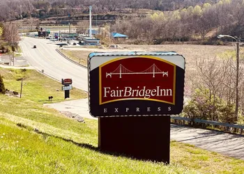 FairBridge Inn Express Renfro Valley hotel thumbnail 2