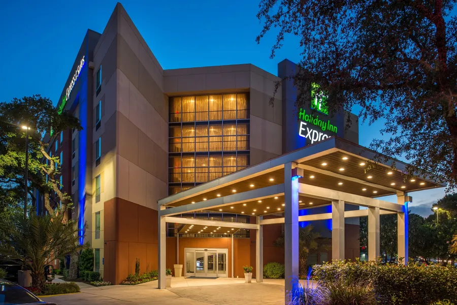 Holiday Inn Express & Suites San Antonio Medical-Six Flags by IHG hotel detail image 2