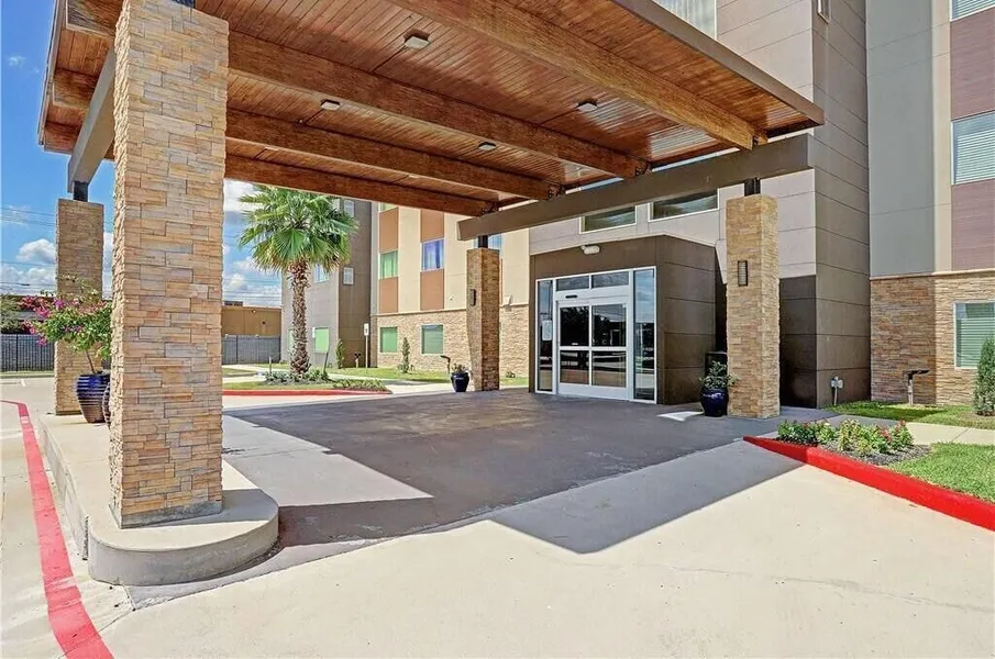 Ramada by Wyndham Houston Westchase hotel detail image 2