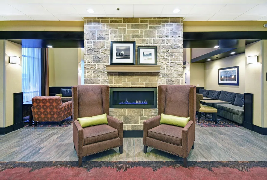 Hampton Inn & Suites Milwaukee/Franklin hotel detail image 2