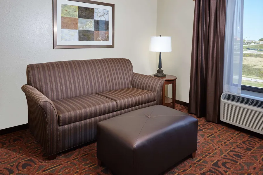 Hampton Inn & Suites Milwaukee/Franklin hotel detail image 6