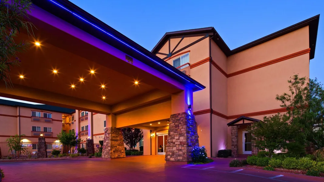 Best Western Plus Zion West Hotel hotel detail image 2