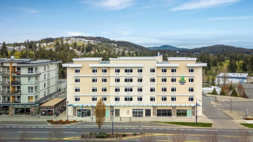 Holiday Inn Express & Suites Victoria - Colwood hotel detail image 2