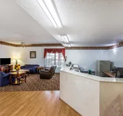 Econo Lodge Inn & Suites Albany North hotel detail image 4