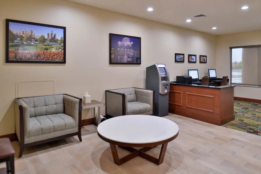 Holiday Inn Express & Suites Dearborn SW - Detroit Area by IHG hotel detail image 2