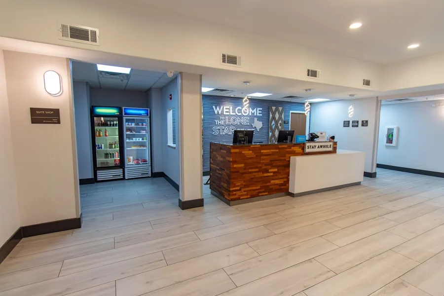 Hampton Inn & Suites Denton hotel detail image 6