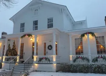 Old Lyme Inn hotel thumbnail 4