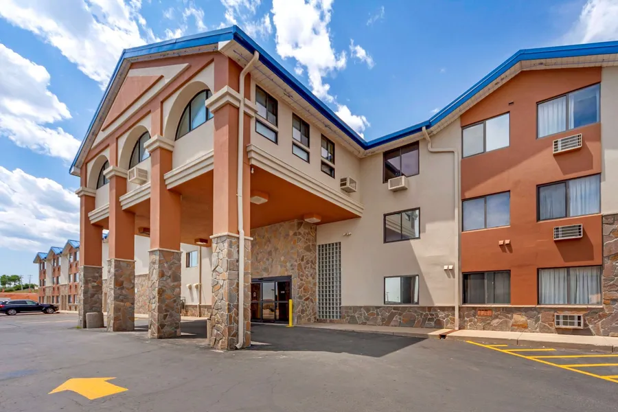Econo Lodge Black Hills hotel detail image 2