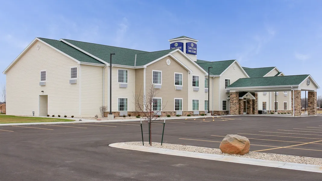 Cobblestone Hotel & Suites – Pulaski/Green Bay hotel detail image 2