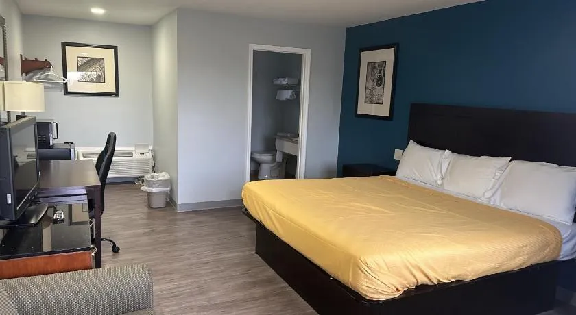 Americas Best Value Inn Albany East Greenbush hotel detail image 2