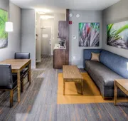 Holiday Inn Express & Suites Cleveland West - Westlake by IHG hotel detail image 7