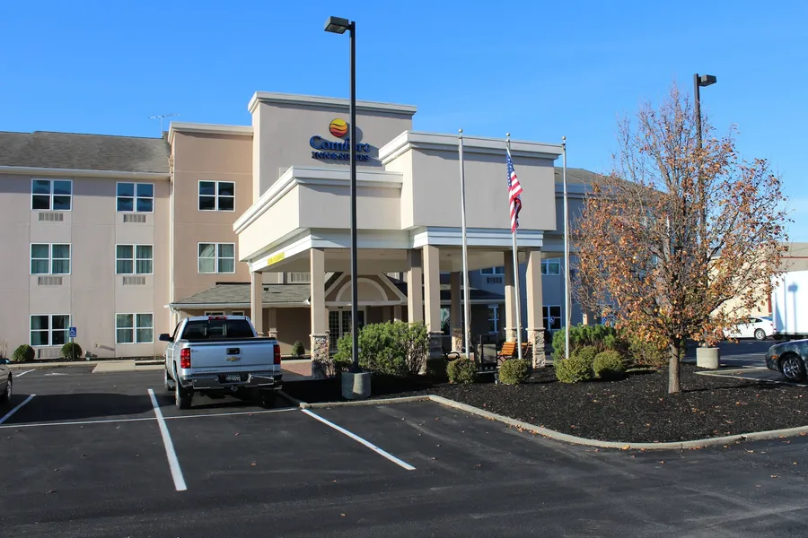 Comfort Inn & Suites Northern Kentucky hotel detail image 2