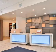 Holiday Inn Express & Suites Farmington Hills - Detroit by IHG hotel detail image 3