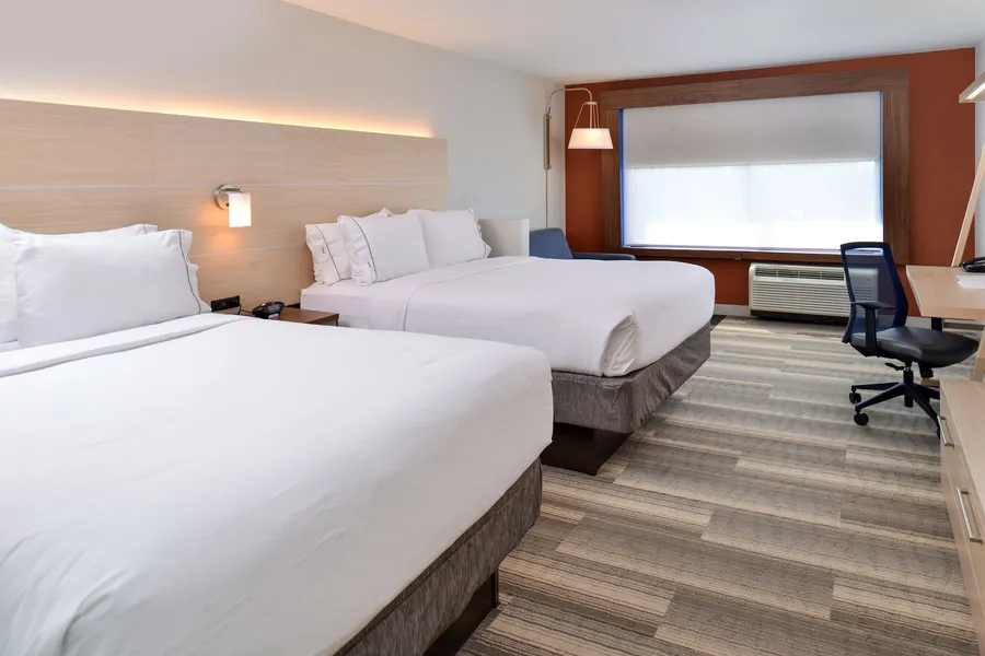 Holiday Inn Express & Suites Farmington Hills - Detroit by IHG hotel detail image 6