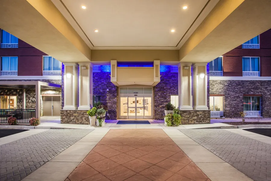 Holiday Inn Express & Suites Lexington Park-California by IHG hotel detail image 6