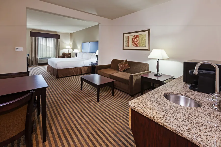 Holiday Inn Express Hotel & Suites Brady by IHG hotel detail image 6