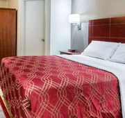 Econo Lodge South Ozone Park hotel detail image 4