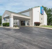Motel 6 Lawrence, KS hotel detail image 3