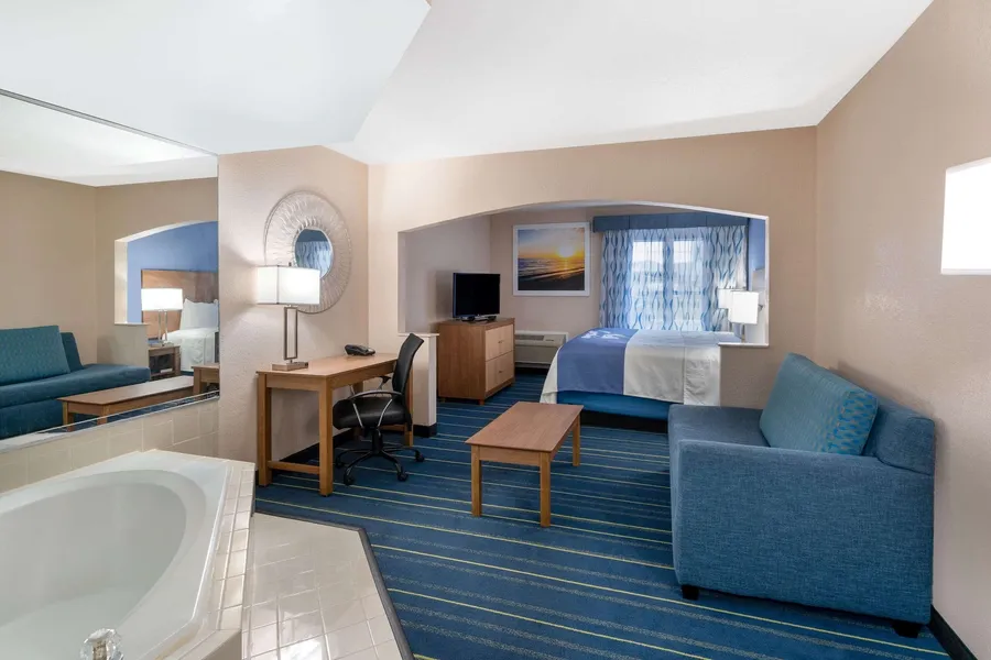 Days Inn by Wyndham Panama City hotel detail image 6