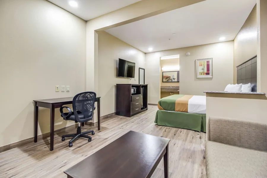Americas Best Value Inn & Suites Tomball hotel detail image 6