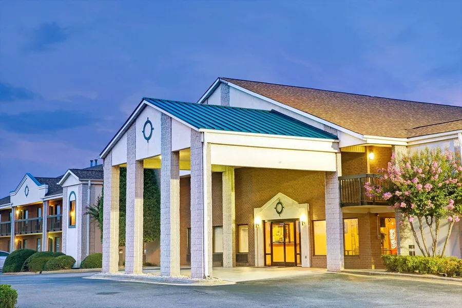 Days Inn by Wyndham Mooresville Lake Norman hotel detail image 2