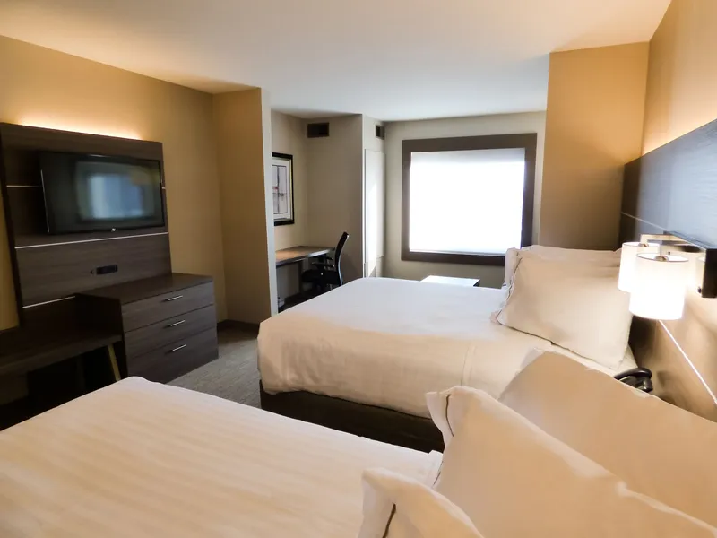 Holiday Inn Express & Suites Plymouth - Ann Arbor Area by IHG hotel detail image 6