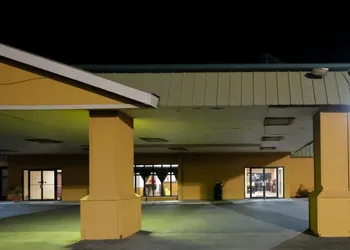Econo Lodge Elk City hotel thumbnail 3