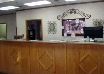 Econo Lodge Elk City hotel thumbnail 4
