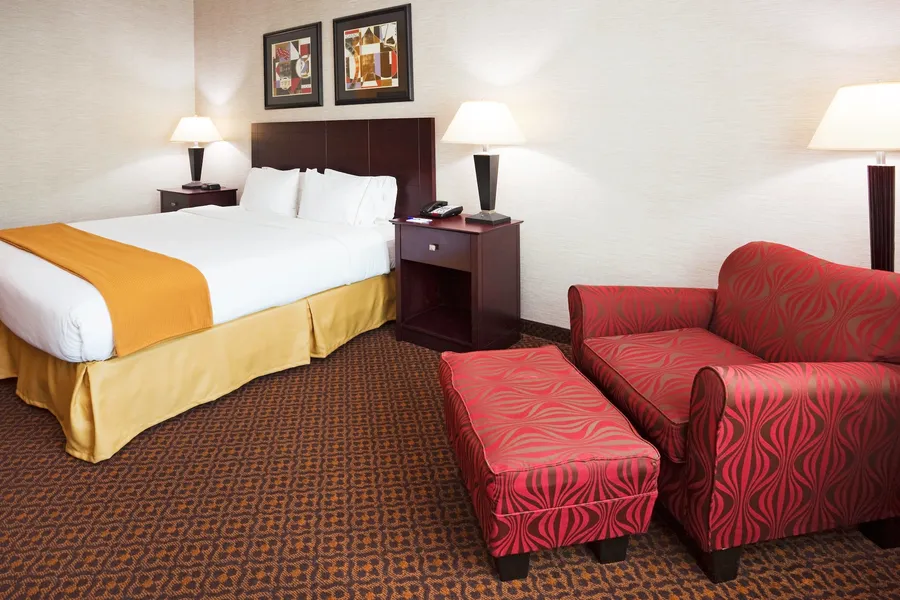 Holiday Inn Express & Suites Carrollton by IHG hotel detail image 6