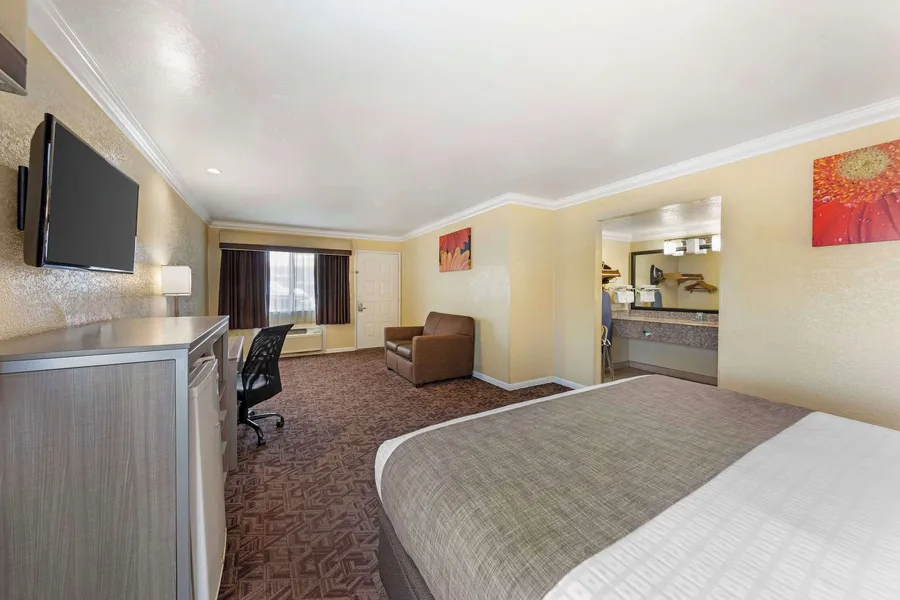 Best Western Hanford Inn hotel detail image 6