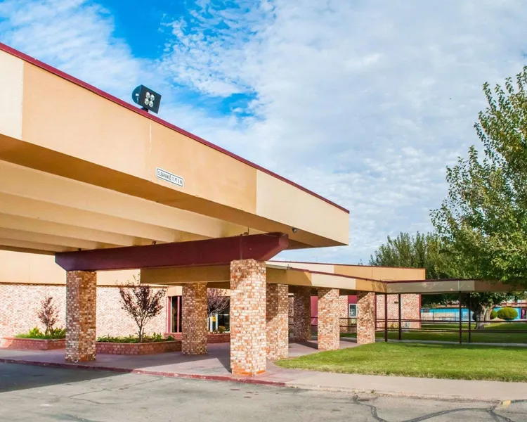 Econo Lodge Carlsbad Caverns Area hotel detail image 6