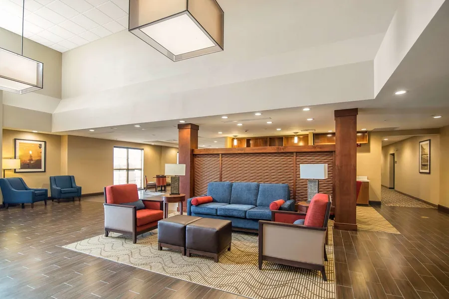 Comfort Suites Dodge City hotel detail image 2