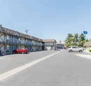 Motel 6 Kingsburg, CA hotel detail image 4