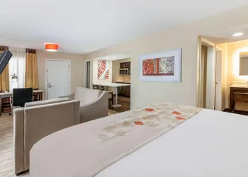 Hawthorn Suites by Wyndham Detroit Southfield hotel thumbnail 5