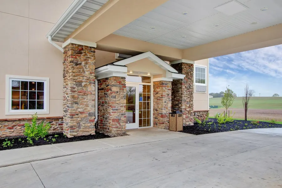 Cobblestone Hotel & Suites - Waynesboro hotel detail image 2