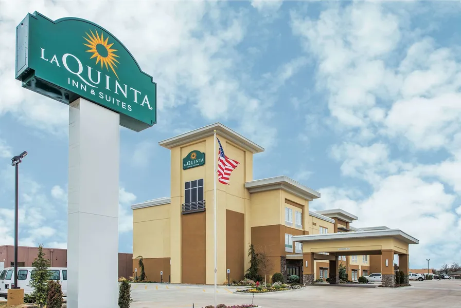 La Quinta Inn & Suites by Wyndham Enid hotel detail image 2
