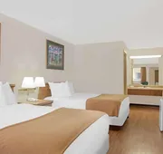 Courtyard Hotel & Event Center hotel detail image 4