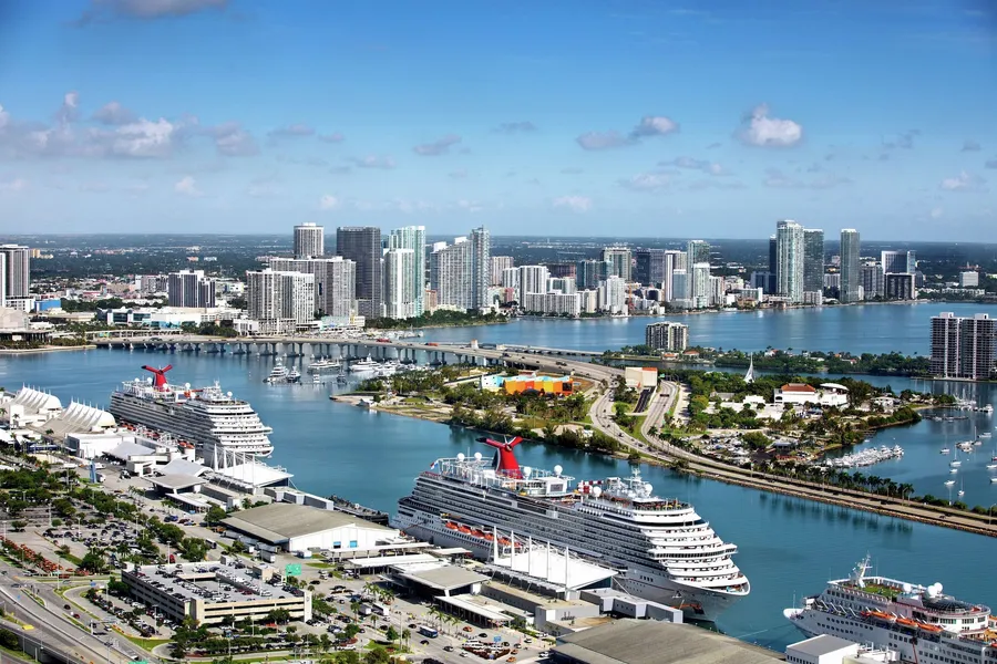 DoubleTree by Hilton Grand Hotel Biscayne Bay hotel detail image 6