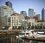 Seattle Marriott Waterfront hotel detail image 3