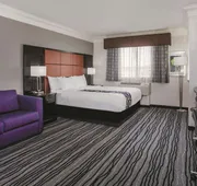 La Quinta Inn & Suites by Wyndham Dublin - Pleasanton hotel detail image 7