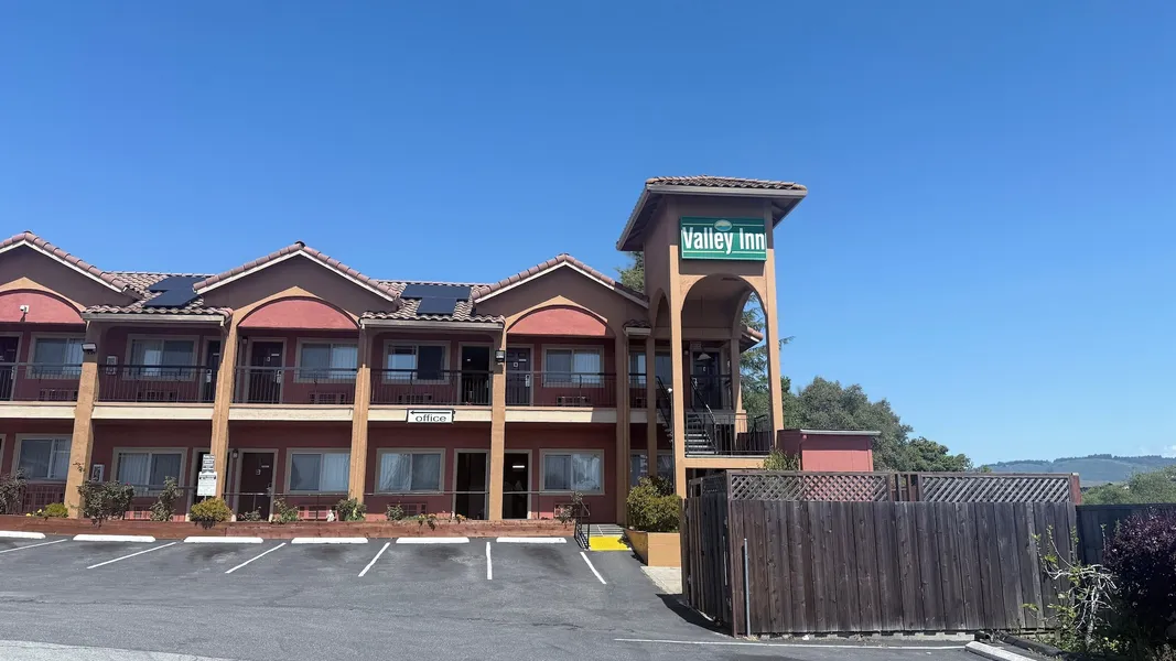 Valley Inn hotel detail image 2