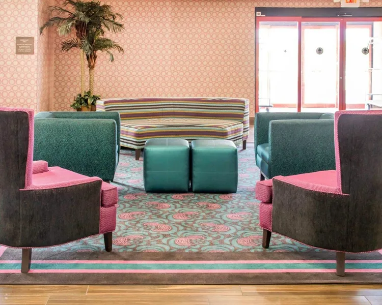 Comfort Inn & Suites hotel detail image 6
