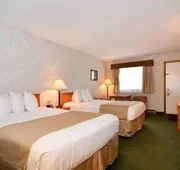UBar Inn & Suites hotel detail image 4