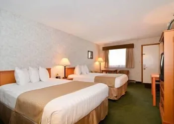 UBar Inn & Suites hotel thumbnail 4