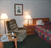 UBar Inn & Suites hotel detail image 5