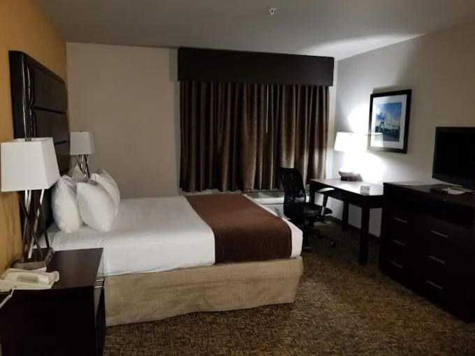 Best Western Oak Meadows Inn hotel detail image 2