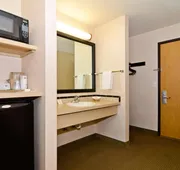 Best Western Oak Meadows Inn hotel detail image 4