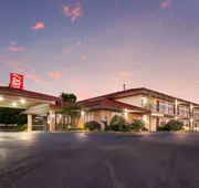 Red Roof Inn Shelbyville hotel detail image 7